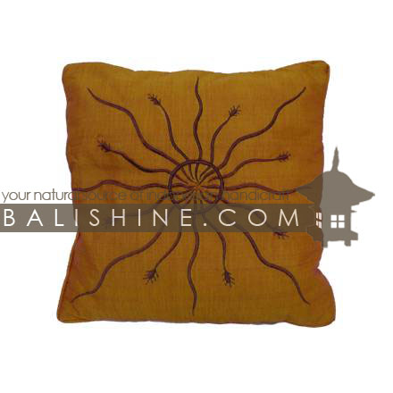 Balishine: Your natural source of indonesian handicraft presents in its Textile & Rugs collection the Pillow Cases:537JAS4926:This pillow case is produced in Bali it's a handmade textile with closing zip.  50% coton and 50% polyester. Same as picture