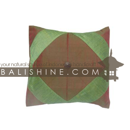 Balishine: Your natural source of indonesian handicraft presents in its Textile & Rugs collection the Pillow Cases:537MKN5028:This pillow case is produced in Bali it's a handmade textile with closing zip.  50% coton and 50% polyester. Same as picture