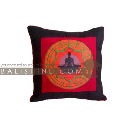 Balishine: Your natural source of indonesian handicraft presents in its Textile & Rugs collection the Pillow Cases:537MKN6941:This pillow case is produced in Bali it's a natural handmade textile with closing zip.  50% coton and 50% polyester. Same as picture