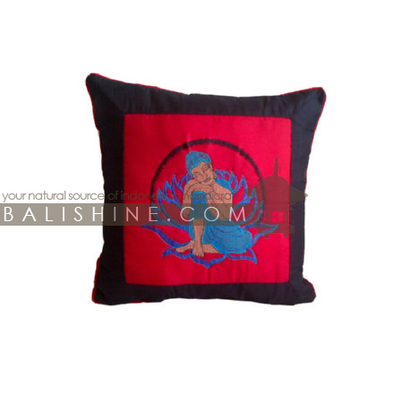 Balishine: Your natural source of indonesian handicraft presents in its Textile & Rugs collection the Pillow Cases:537MKN6942:This pillow case is produced in Bali it's a natural handmade textile with closing zip.  50% coton and 50% polyester. Same as picture