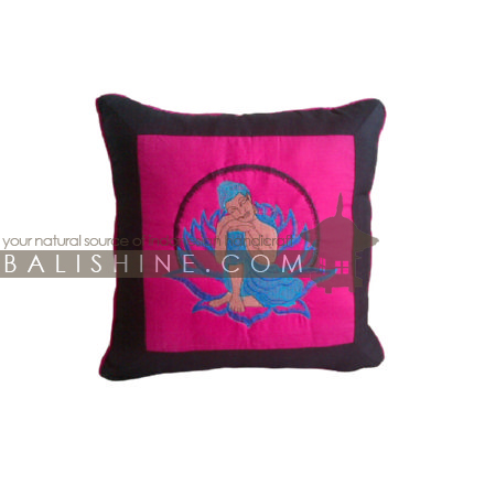 Balishine: Your natural source of indonesian handicraft presents in its Textile & Rugs collection the Pillow Cases:537MKN6946:This pillow case is produced in Bali it's a natural handmade textile with closing zip.  50% coton and 50% polyester. Same as picture