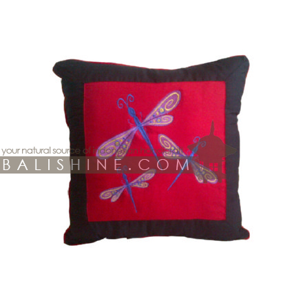 Balishine: Your natural source of indonesian handicraft presents in its Textile & Rugs collection the Pillow Cases:537MKN6952:This pillow case is produced in Bali it's a natural handmade textile with closing zip.  50% coton and 50% polyester. Same as picture