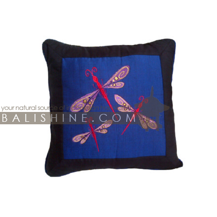 Balishine: Your natural source of indonesian handicraft presents in its Textile & Rugs collection the Pillow Cases:537MKN6953:This pillow case is produced in Bali it's a natural handmade textile with closing zip.  50% coton and 50% polyester. Same as picture