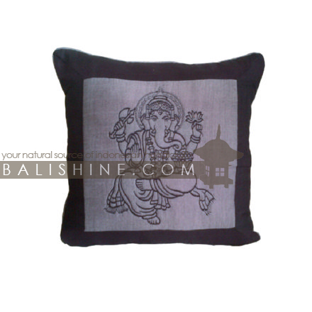 Balishine: Your natural source of indonesian handicraft presents in its Textile & Rugs collection the Pillow Cases:537MKN6965:This pillow case is produced in Bali it's a natural handmade textile with closing zip.  50% coton and 50% polyester. Same as picture