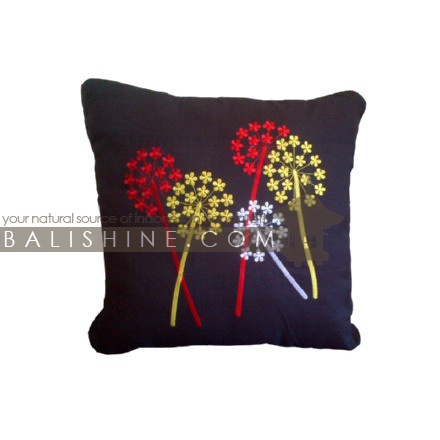 Balishine: Your natural source of indonesian handicraft presents in its Textile & Rugs collection the Pillow Cases:537MKN6966:This pillow case is produced in Bali it's a natural handmade textile with closing zip.  50% coton and 50% polyester. Same as picture