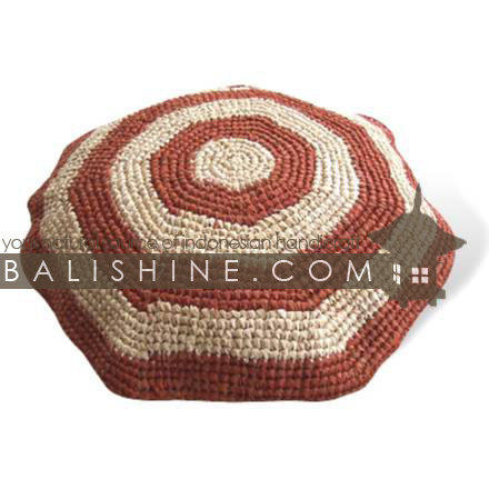 Balishine: Your natural source of indonesian handicraft presents in its Textile & Rugs collection the Pillow:538JAS3038:This round pillow is produced in Bali it's an handmade rafia with kapok inside.  Brown and white color