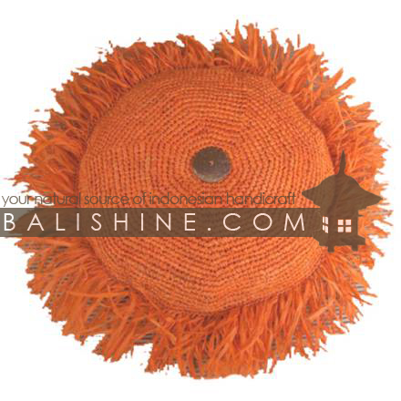 Balishine: Your natural source of indonesian handicraft presents in its Textile & Rugs collection the Pillow:538JAS3044:This round pillow is produced in Bali it's an handmade rafia with kapok inside.  Color : Orange, Cream, Brown, Black, White, Yellow, Green, Red or Blue.