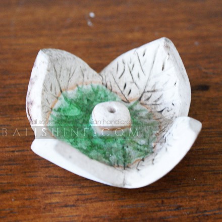 Balishine: Your natural source of indonesian handicraft presents in its Various collection the Incense Stick Holder:44AGG596119:This incense sticks holder is produced in Bali made from ceramic.  Same as picture