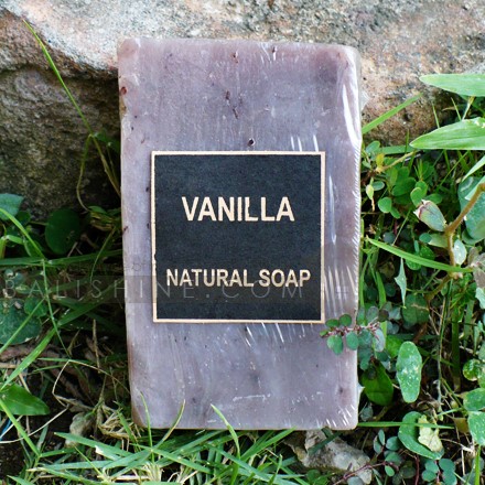 Balishine: Your natural source of indonesian handicraft presents in its Various collection the Natural Soap:44ARJ553515:This natural soap is produced in Bali made from tropical pulp flower. WEIGHT 100grs.  Also available in aromas : Papaya, Chempaka,  Frangipani, Jasmine, Lavender, Sandalwood, Ylang-Ylang, Vanilla, Lotus.
