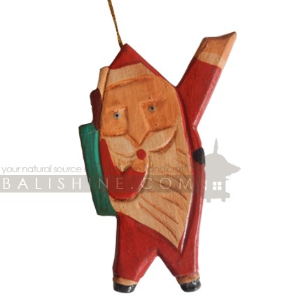 Balishine: Your natural source of indonesian handicraft presents in its Various collection the Christmas Decoration:413RAT7950:This hanging christmas decoration is produced in Bali and made from natural albasia wood.   