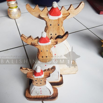 Balishine: Your natural source of indonesian handicraft presents in its Various collection the Christmas Deer set of 3:413RAT7925:This set of 3 christmas deer is produced in Bali and made from MDF wood.   