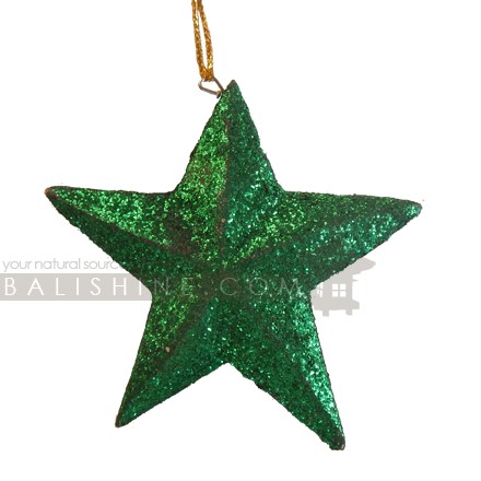 Balishine: Your natural source of indonesian handicraft presents in its Various collection the Green Hanging Decoration Star:413RAT7954:This hanging christmas decoration is produced in Bali and made from natural albasia wood.   