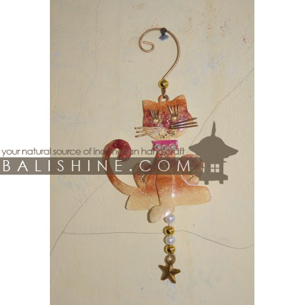 Balishine: Your natural source of indonesian handicraft presents in its Various collection the Hanging Cat:413MAH6068:This christmas hanging decoration is produced in Bali and made from stainless  Same as picture