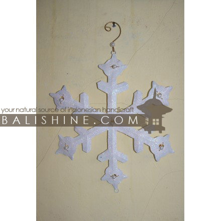 Balishine: Your natural source of indonesian handicraft presents in its Various collection the Hanging Flake:413MAH6100:This christmas hanging decoration is produced in Bali and made from stainless  Same as picture