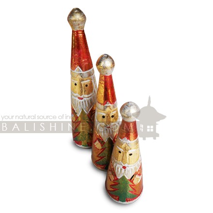 Balishine: Your natural source of indonesian handicraft presents in its Various collection the Santa claus:413RAT7929:This set of 3 santa claus is produced in Bali and made from natural albasia wood.   
