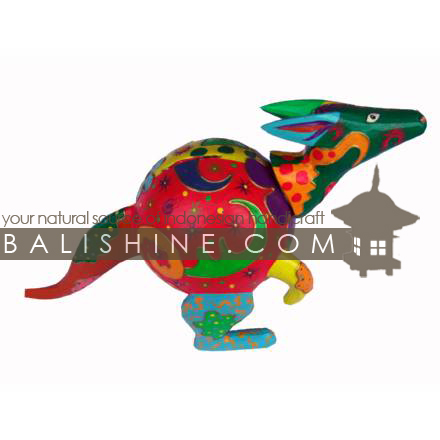 Balishine: Your natural source of indonesian handicraft presents in its Various collection the MoneyBox:415BAL6526:This kangaroo bank is produced in Bali made from albesia wood with coconut shell.  Full color