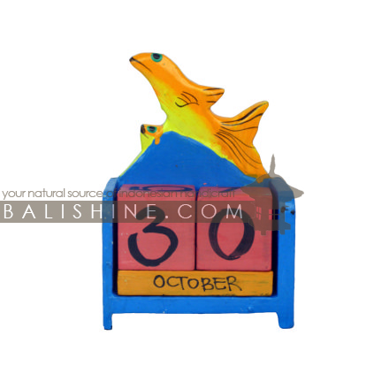 Balishine: Your natural source of indonesian handicraft presents in its Various collection the Perpetual Calendar:415AYA76852:This perpetual calendar is produced in Bali and made from albesia wood.  
