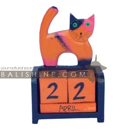 Balishine: Your natural source of indonesian handicraft presents in its Various collection the Perpetual Calendar:415AYA76863:This perpetual calendar is produced in Bali and made from albesia wood.  