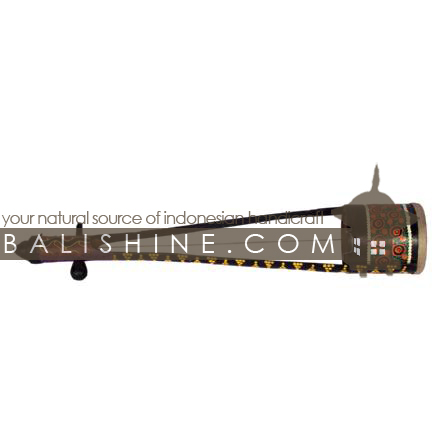 Balishine: Your natural source of indonesian handicraft presents in its Various collection the Guitar 1 String:412CIK602434:This guitar 1 twist is a handicraft of Bali made from painting plywood with an natural skin of cow.  Mix color