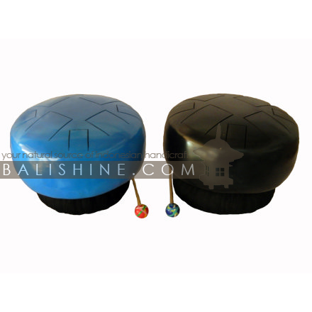 Balishine: Your natural source of indonesian handicraft presents in its Various collection the Happy Drum:412MIK606976:This round drum called Happy Drum is made from metal.  