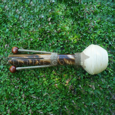 Balishine: Your natural source of indonesian handicraft presents in its Various collection the Natural Maracas:412CIK605755:This maracas is produced in Bali made from rotan and bamboo.  Same as picture