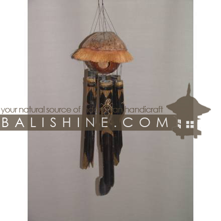 Balishine: Your natural source of indonesian handicraft presents in its Various collection the Windchimes:412ALA604996:This windchimes is a handicraft of Bali made from carved bambou and coconut.  Same as picture