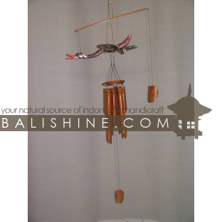 Balishine: Your natural source of indonesian handicraft presents in its Various collection the Windchimes:412ALA604997:This bird windchimes is a handicraft of Bali made from painted bambou.  Same as picture