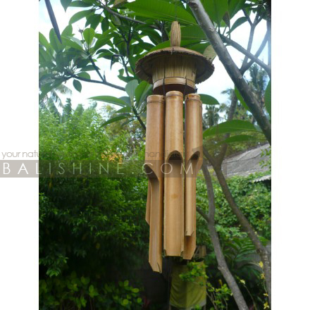 Balishine: Your natural source of indonesian handicraft presents in its Various collection the Windchimes:412ALA605477:This windchimes is a handicraft of Bali made from bambou and seagrass  Same as picture