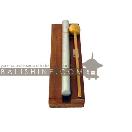 Balishine: Your natural source of indonesian handicraft presents in its Various collection the Xylophone:412MIK606991:This xylophone 1 tone is a handicraft of Bali made from stainless and mahogany wood.  Stainless diam. 10 mm.