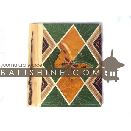 Balishine: Your natural source of indonesian handicraft presents in its Various collection the Photos Album:45BIP18909:This photo album  is produced in Bali made from 7 different  exotic leaf for the cover and 10 pages with recycle paper inside.  Inside maximum 40 photos 15X10 cm.