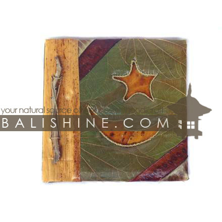 Balishine: Your natural source of indonesian handicraft presents in its Various collection the Photos Album:45BIP18924:This photo album  is produced in Bali made from 7 different  exotic leaf for the cover and 10 pages with recycle paper inside.  Inside maximum 20 photos 15X10 cm.